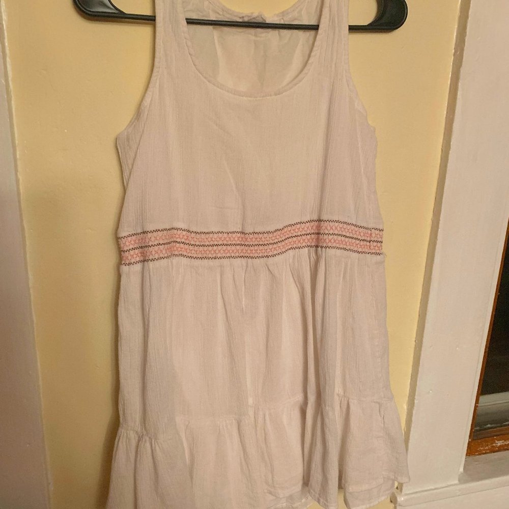 Flowy White Tunic with Pink Band